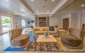 Best Western Plus Media Center Inn y Suites